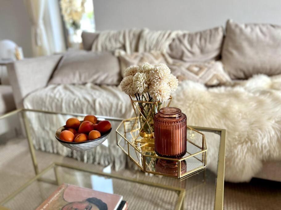 Bali Home Stylische Wohnung Mit Terrasse Schönefeld Εξωτερικό φωτογραφία