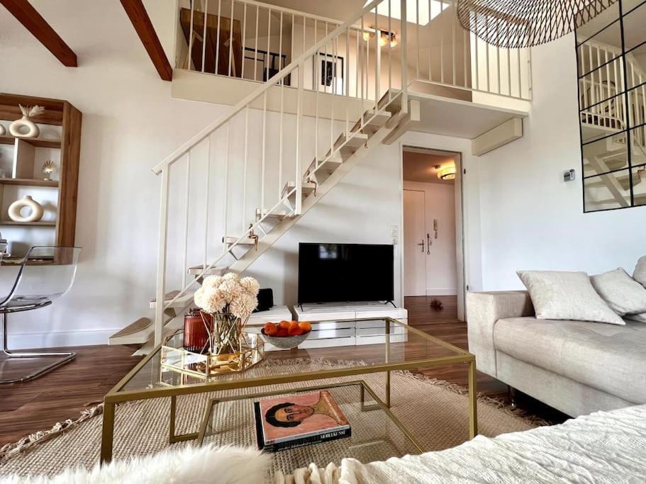 Bali Home Stylische Wohnung Mit Terrasse Schönefeld Εξωτερικό φωτογραφία